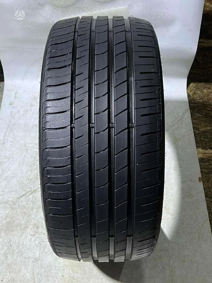 Nexen N'FERA RU1 255/35 R20