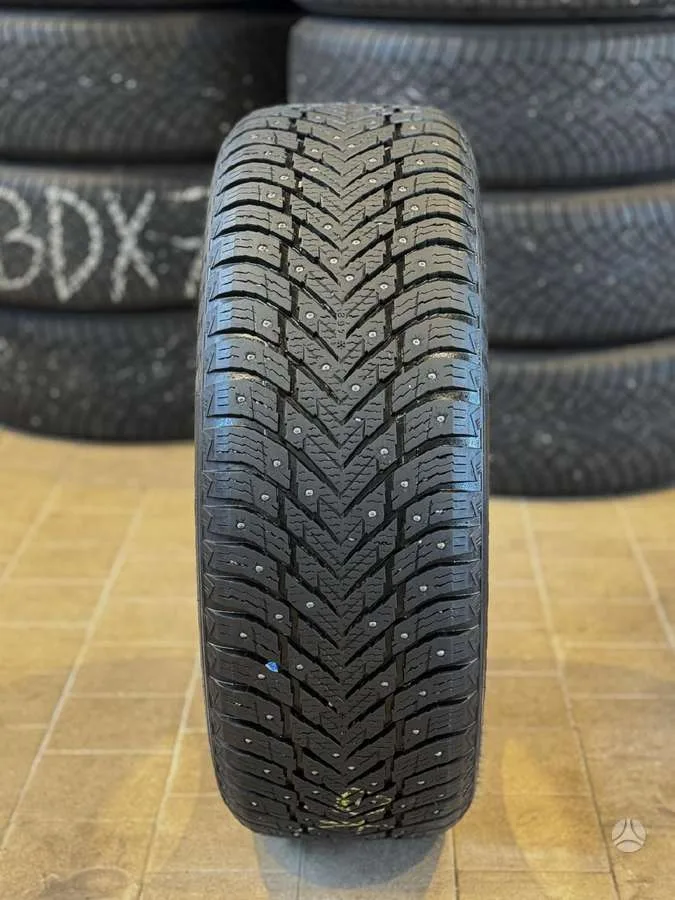 Nokian HAKKAPELIITTA 10 235/50 R19