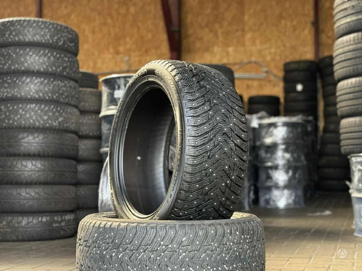 Nokian HAKKAPELIITTA 8 DYGL. 255/45 R19