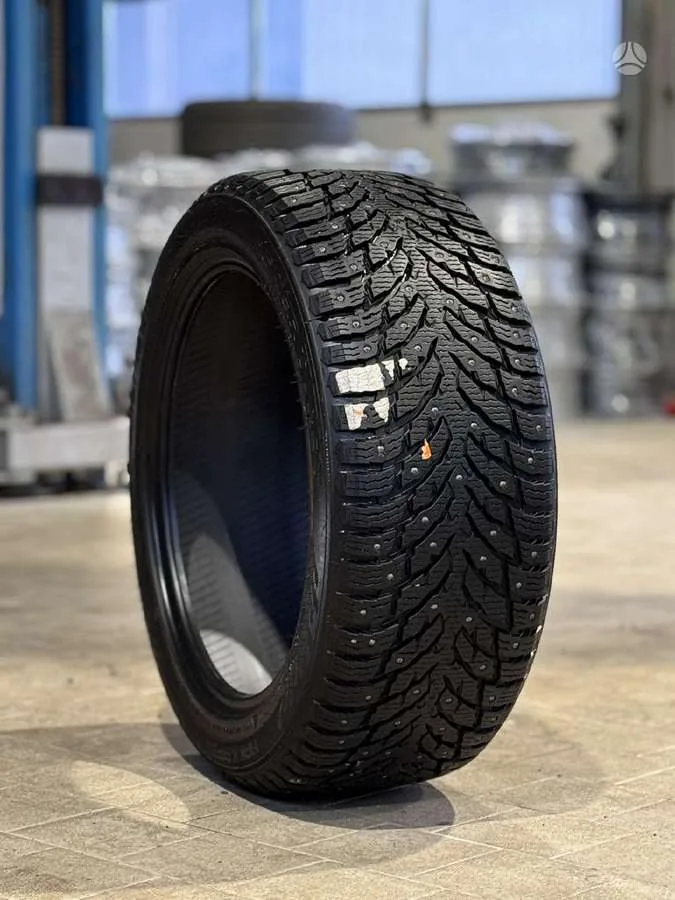 Nokian HAKKAPELIITTA 9 245/45 R18