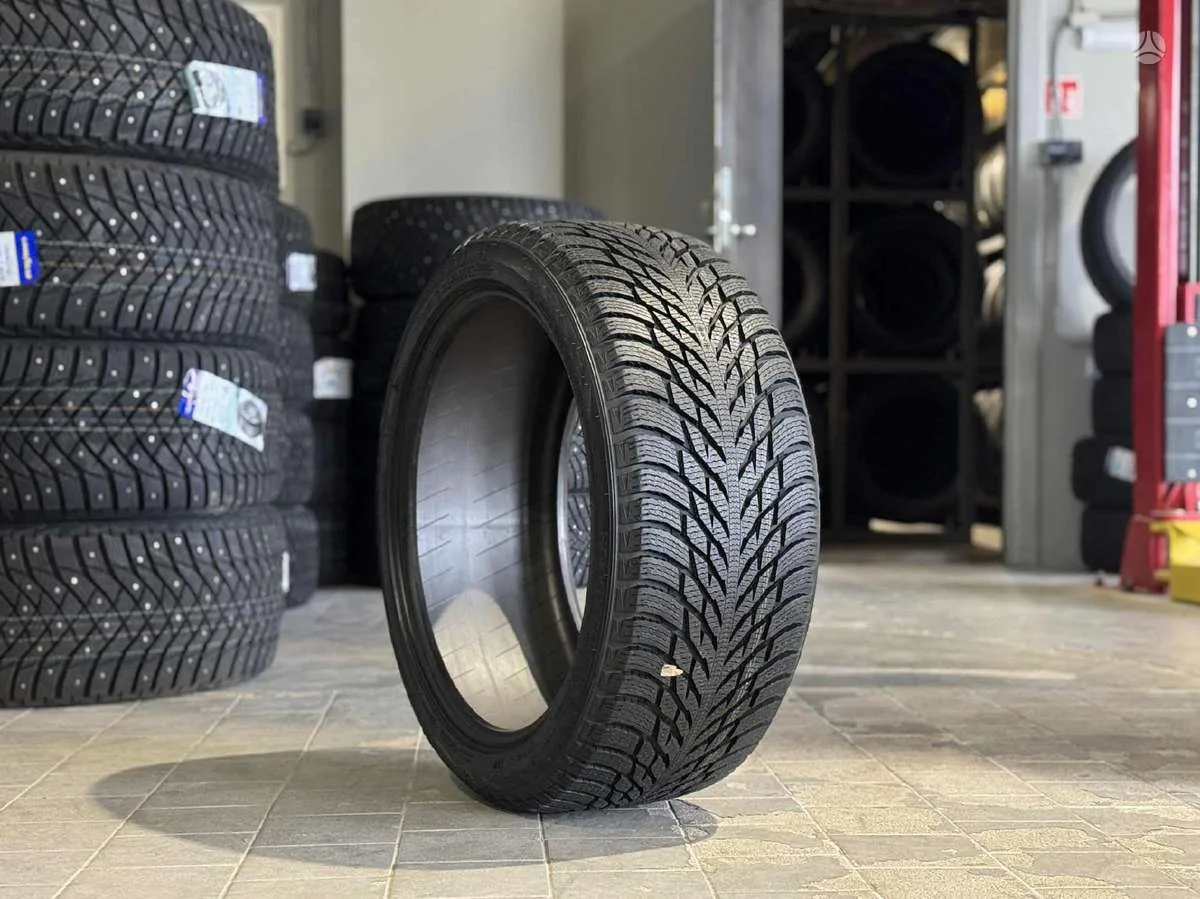 Nokian HAKKAPELIITTA R3 XL 245/40 R19