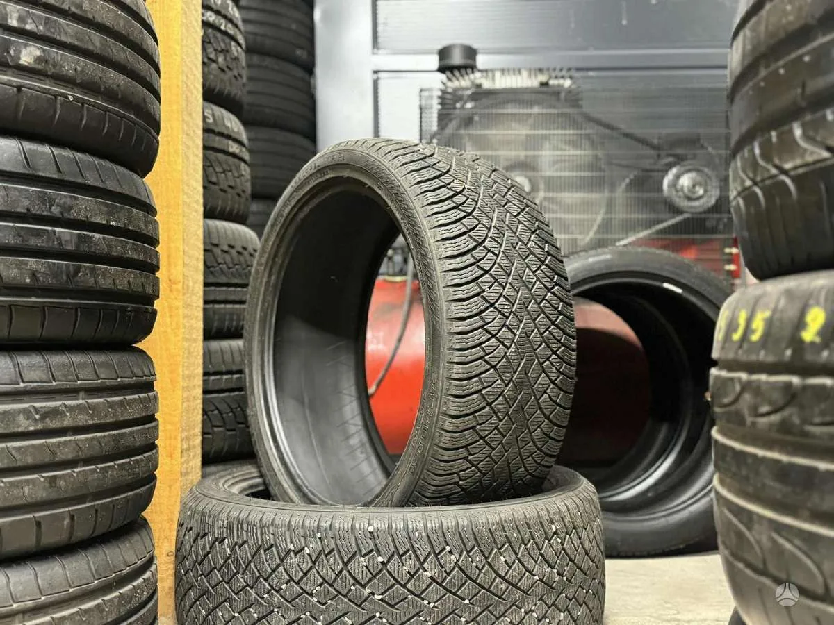 Nokian HAKKAPELIITTA R5 245/40 R20