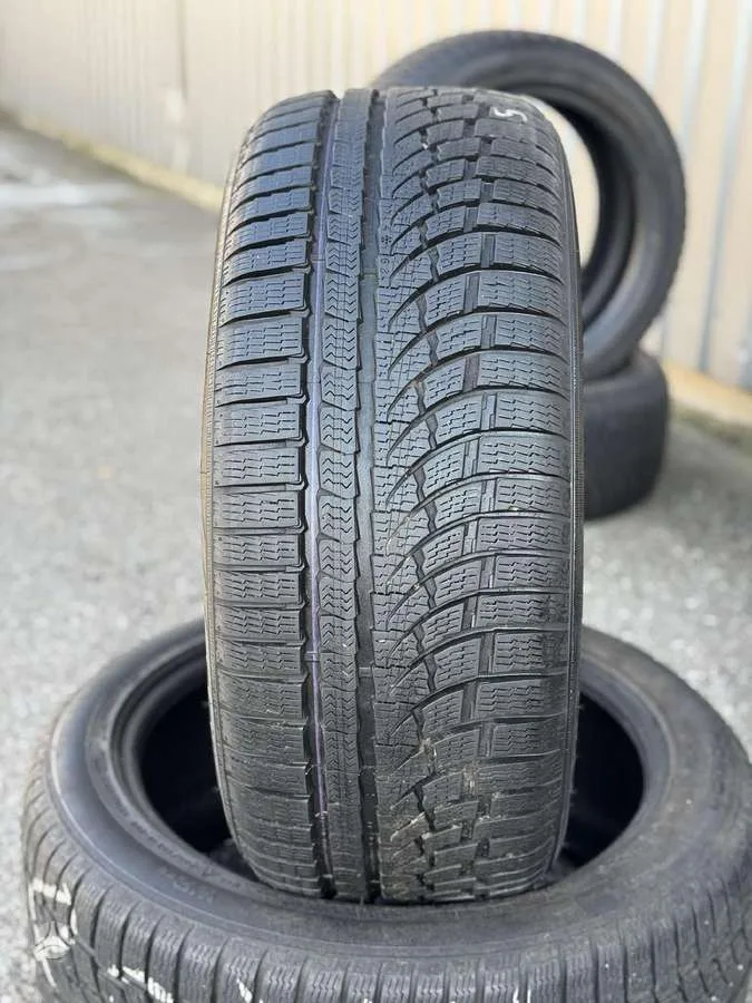 Nokian WR A4 235/45 R18