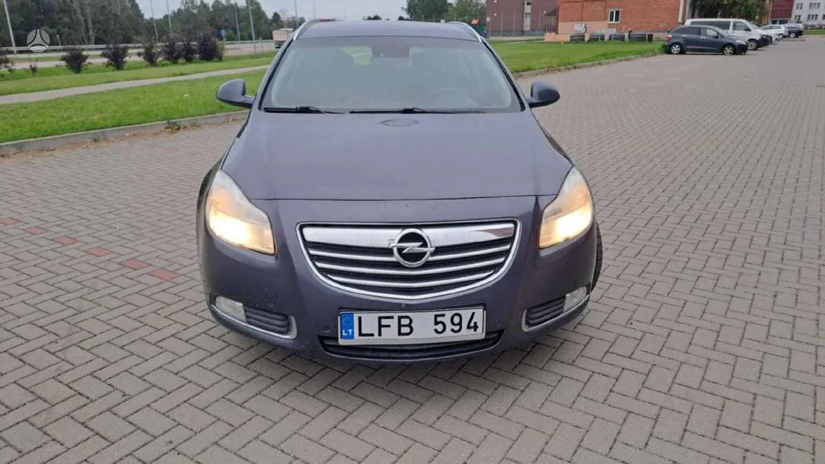 Opel Insignia, 2011
