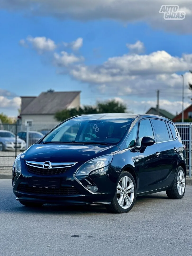 Opel Zafira Tourer, 2012