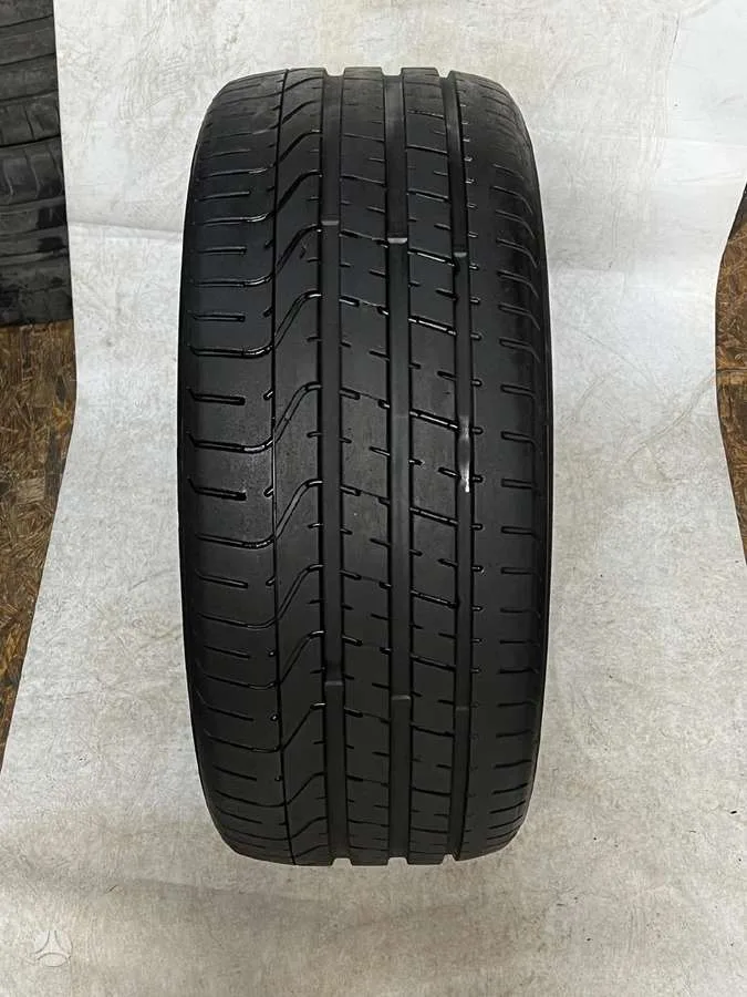 Pirelli P ZERO 255/40 R19