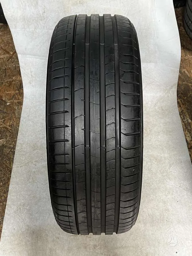 Pirelli P ZERO PZ4 245/40 R21