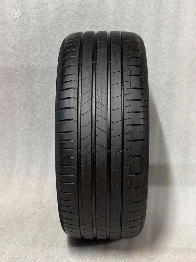 Pirelli P ZERO PZ4 I* 255/45 R18