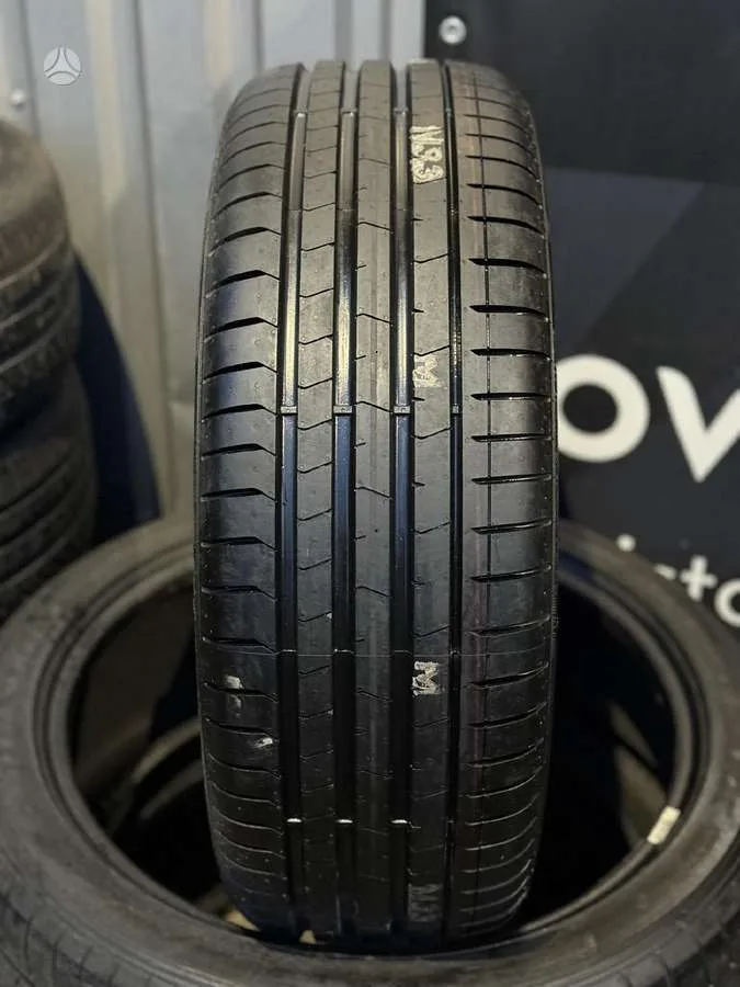 Pirelli P ZERO PZ4 225/45 R19