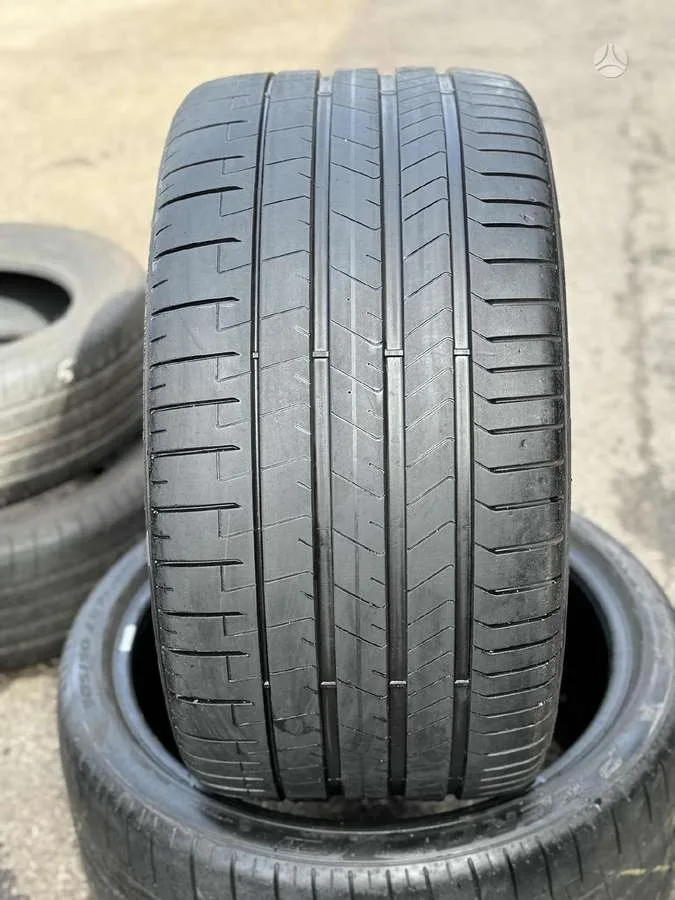 Pirelli P ZERO PZ4 305/30 R21
