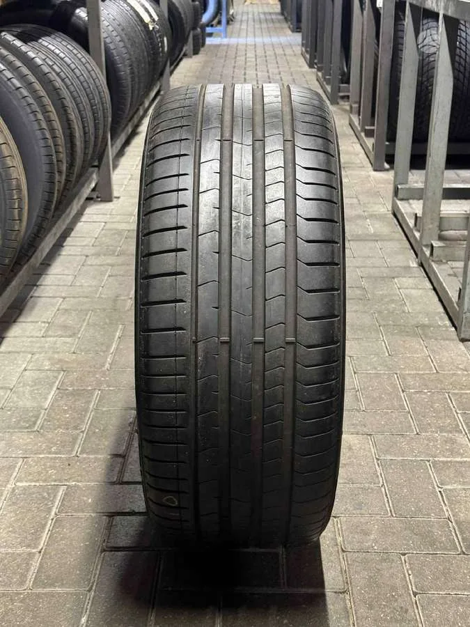 Pirelli P ZERO PZ4 VOL 2022 275/35 R22