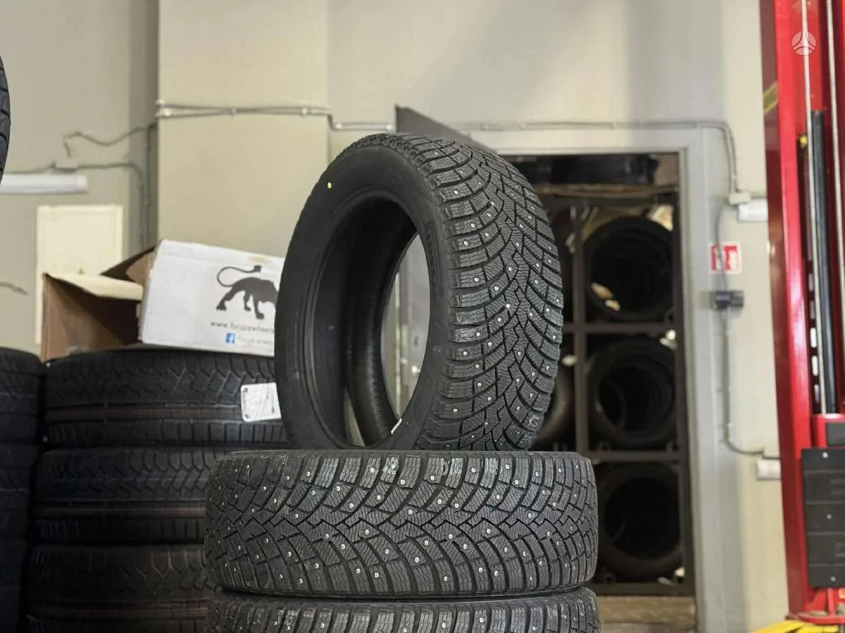 Pirelli SCORPION ICE ZERO 2 235/55 R18