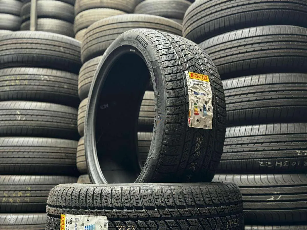 Pirelli SCORPION WINTER (*) XL 275/40 R22