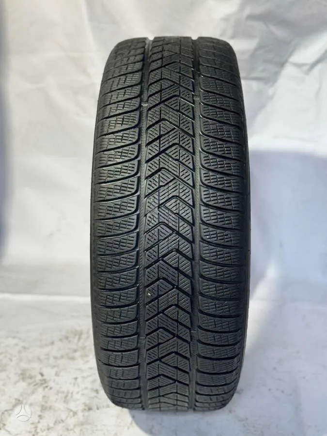 Pirelli SCORPION WINTER 255/55 R20