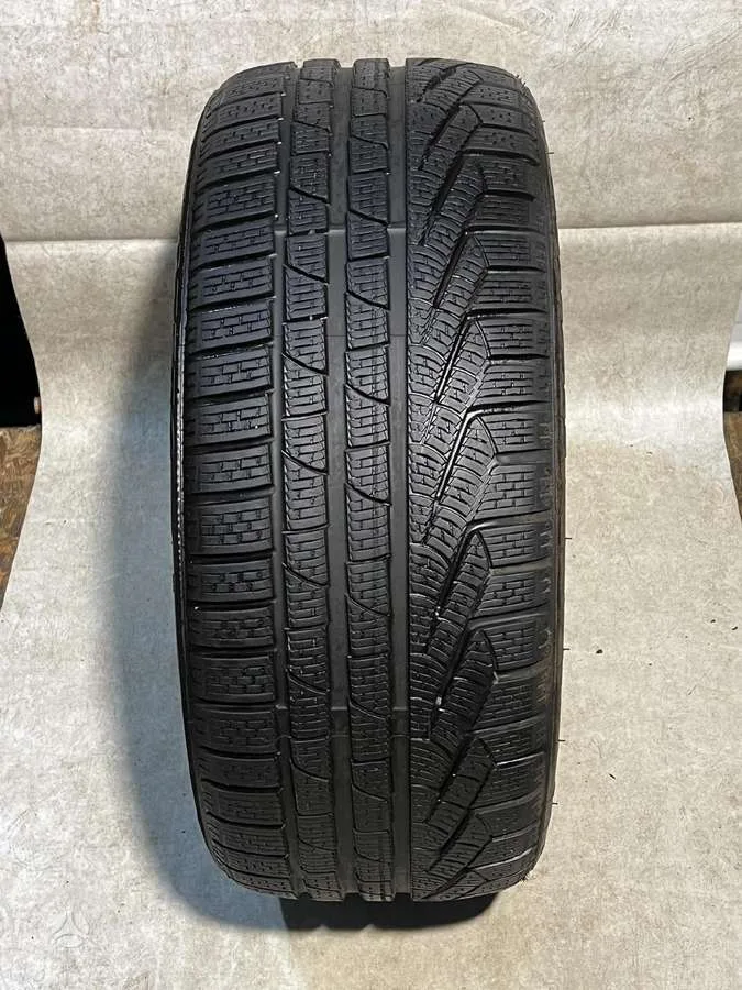 Pirelli SOTTOZERO W240 SERIE II 235/40 R19