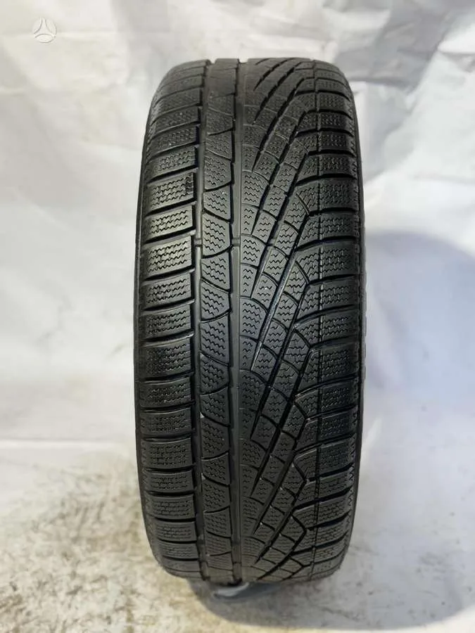 Pirelli SOTTOZERO WINTER 240 235/50 R18