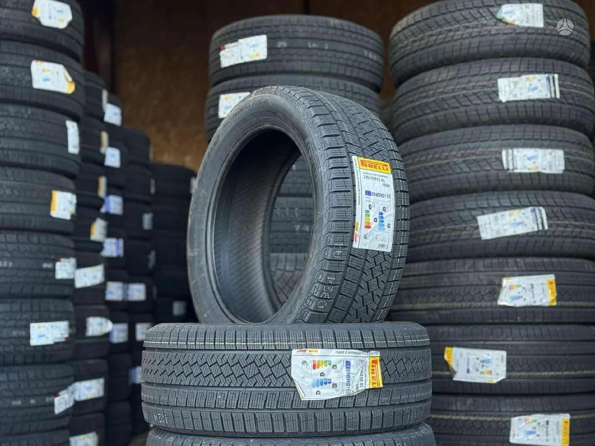 Pirelli WINTER ICE ZERO ASIMMETRICO 245/45 R18