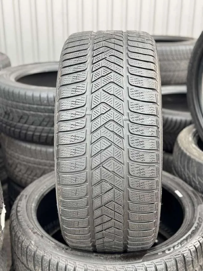 Pirelli WINTER SOTTOZERO 3 275/35 R21