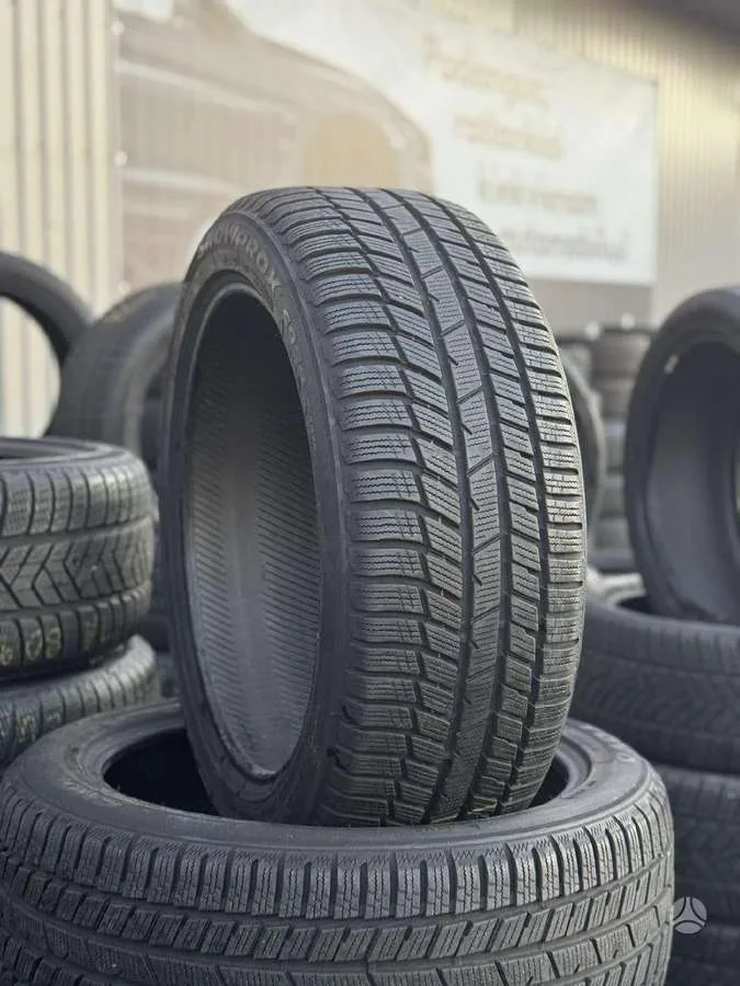Toyo SNOWPROX S954 SUV 255/45 R20
