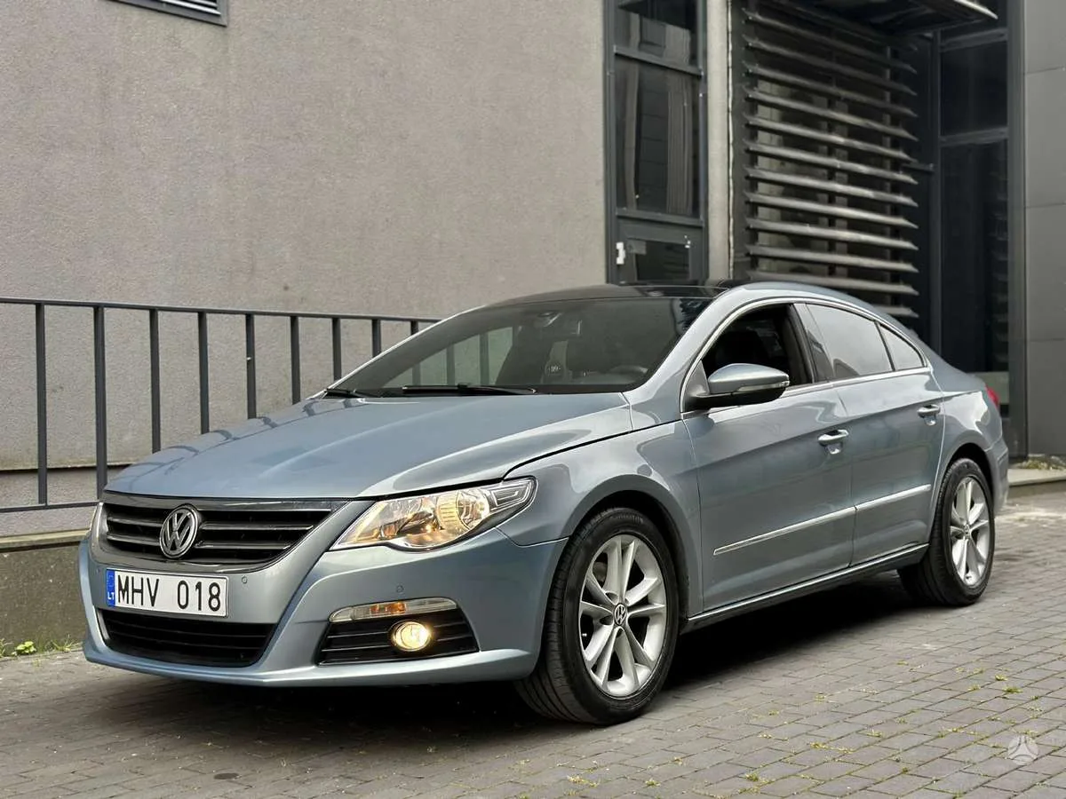 Volkswagen Passat CC, 2010