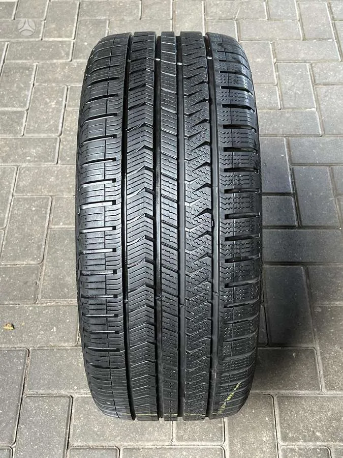 Vredestein QUATRAC 5 235/35 R19