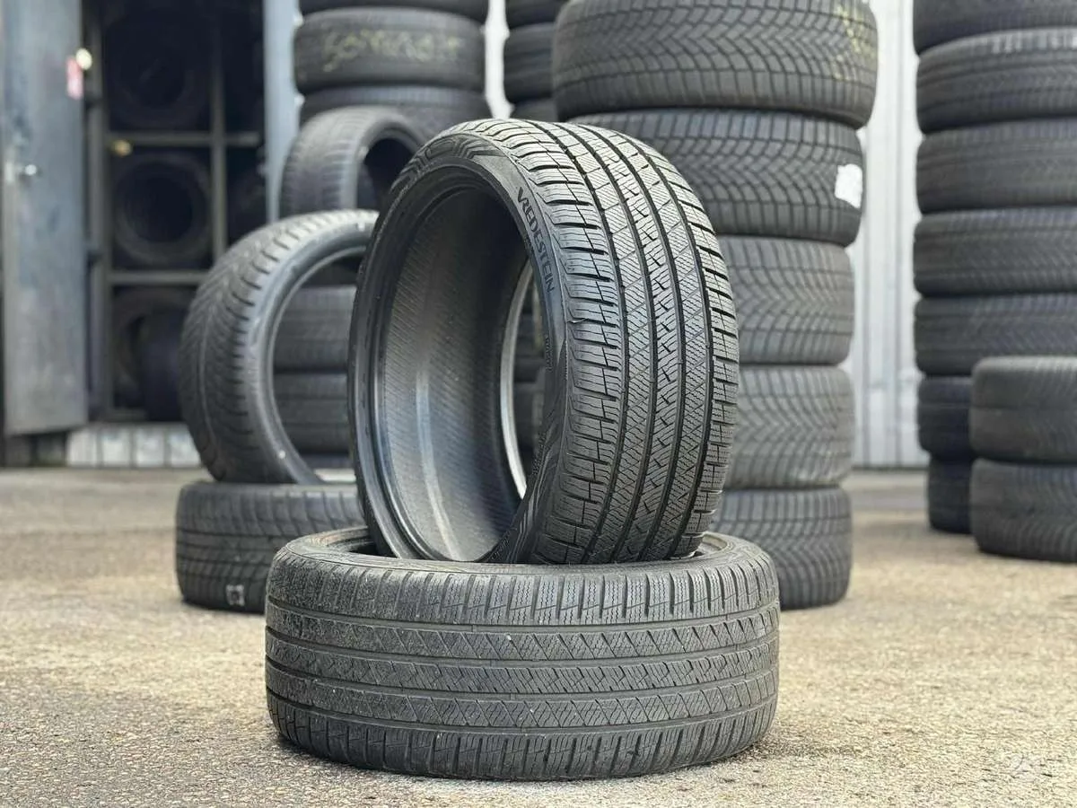 Vredestein QUATRAC PRO 225/40 R18