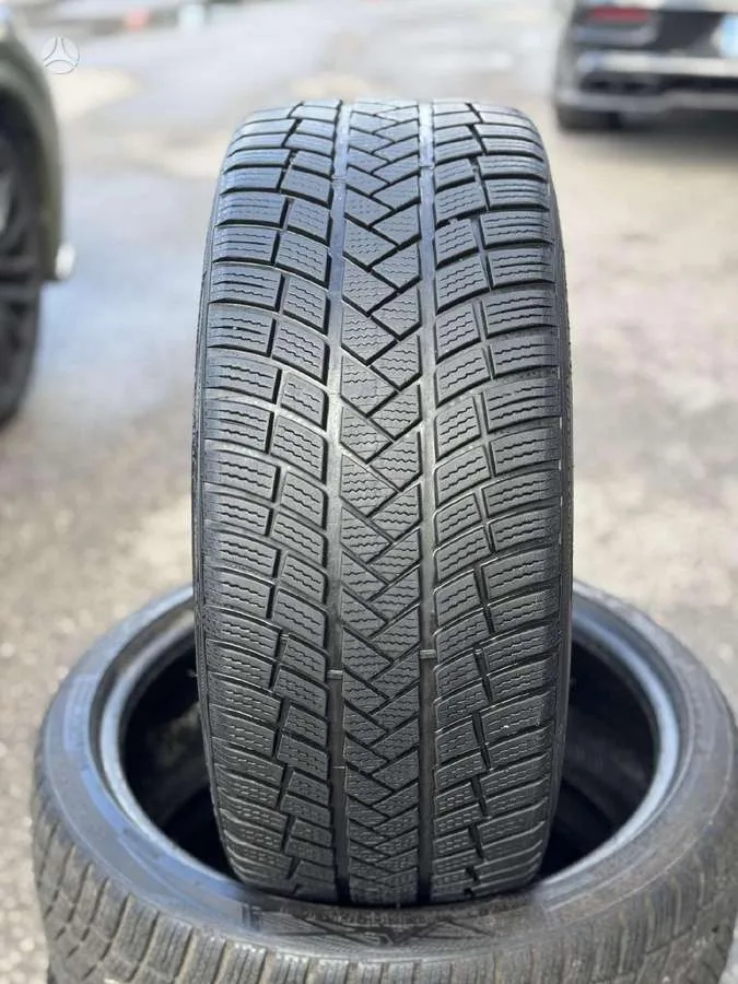 Vredestein WINTRAC PRO 205/40 R18