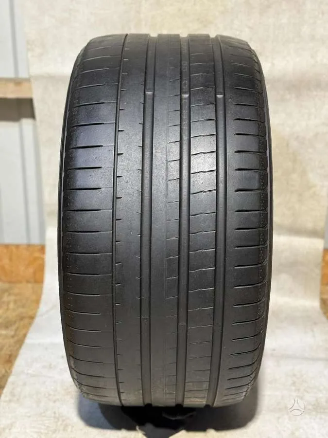 Yokohama ADVAN SPORT V107 325/35 R22