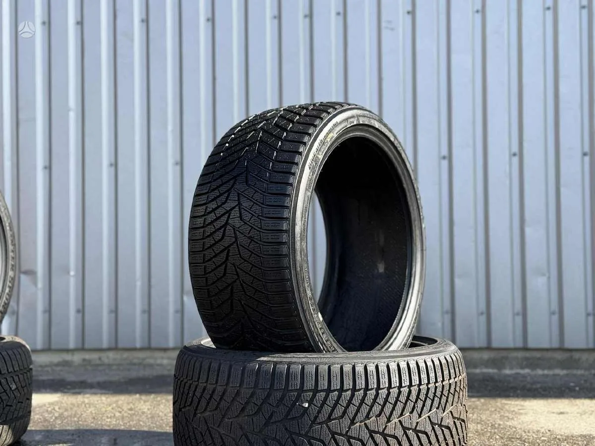 Yokohama BLUEARTH WINTER V905 * 255/35 R19