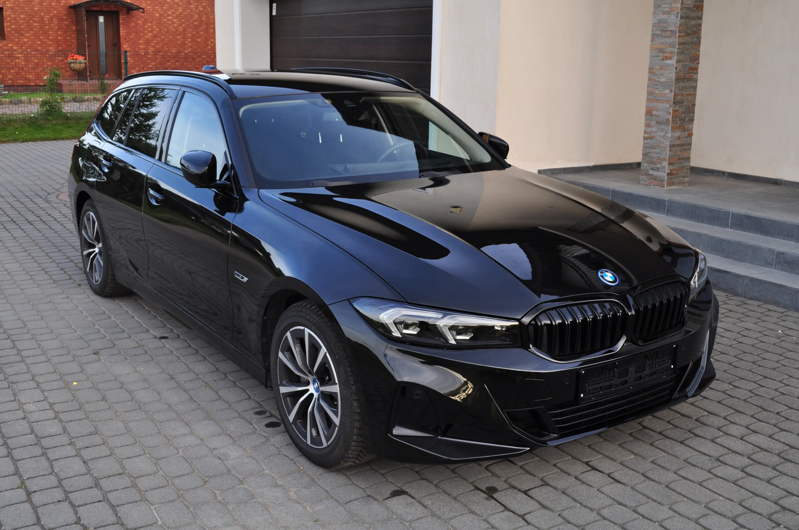 BMW 320E, 2023
