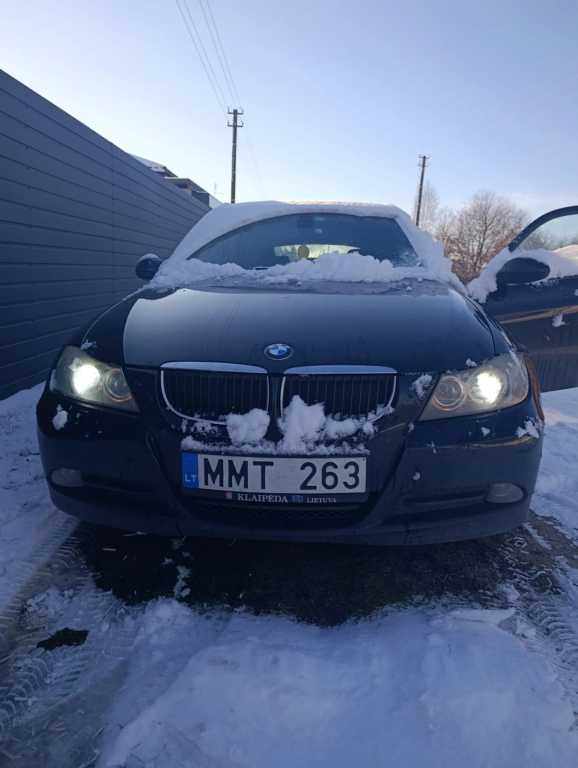 BMW 318, 2008