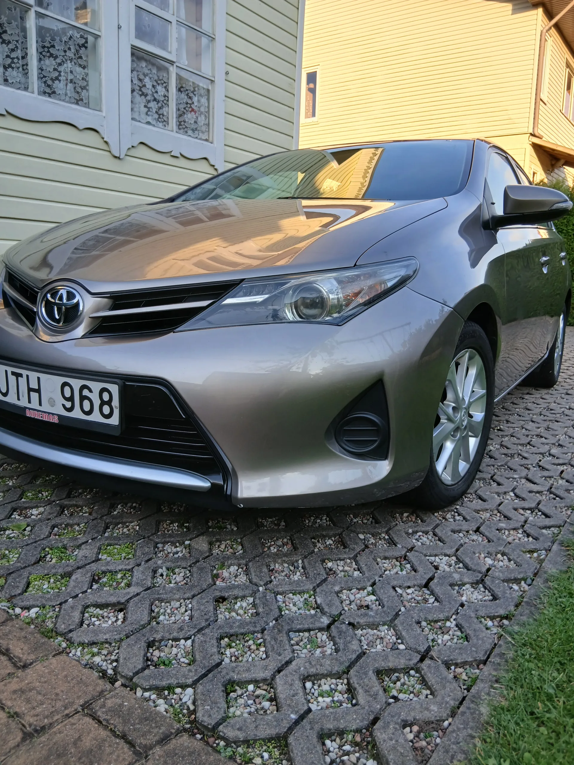 Toyota Auris, 2014