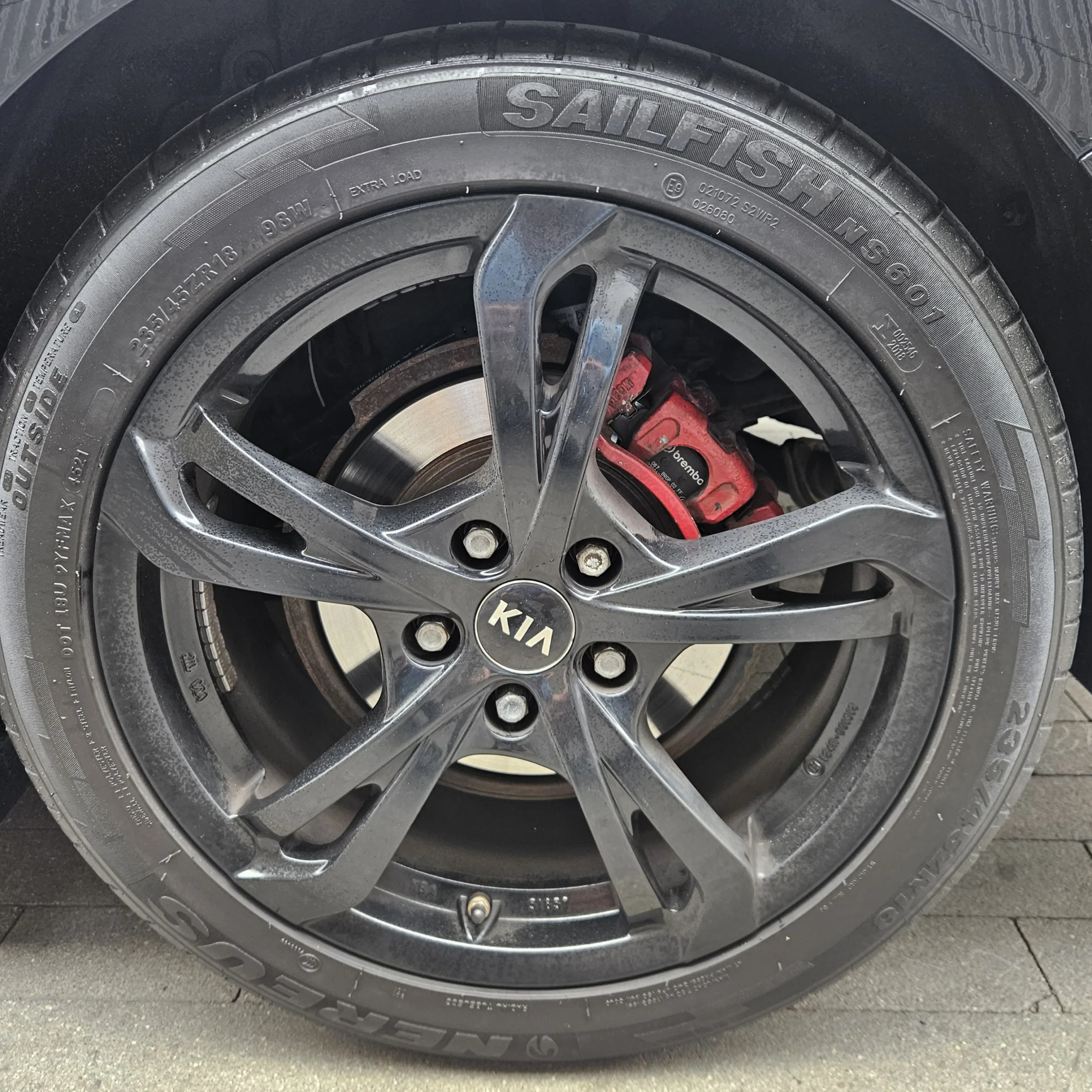 -Kita- 235/45 R18