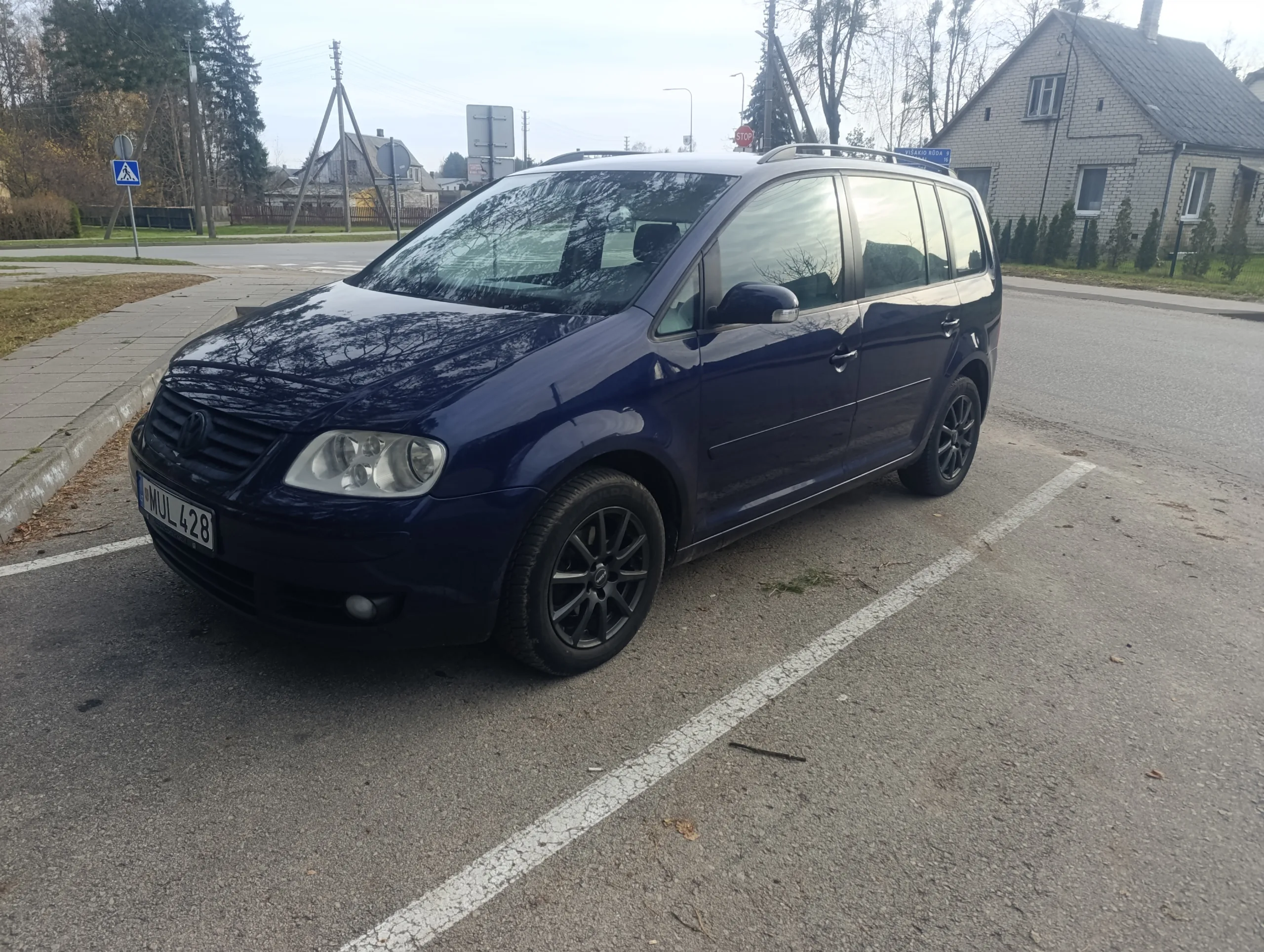 Volkswagen Touran, 2004