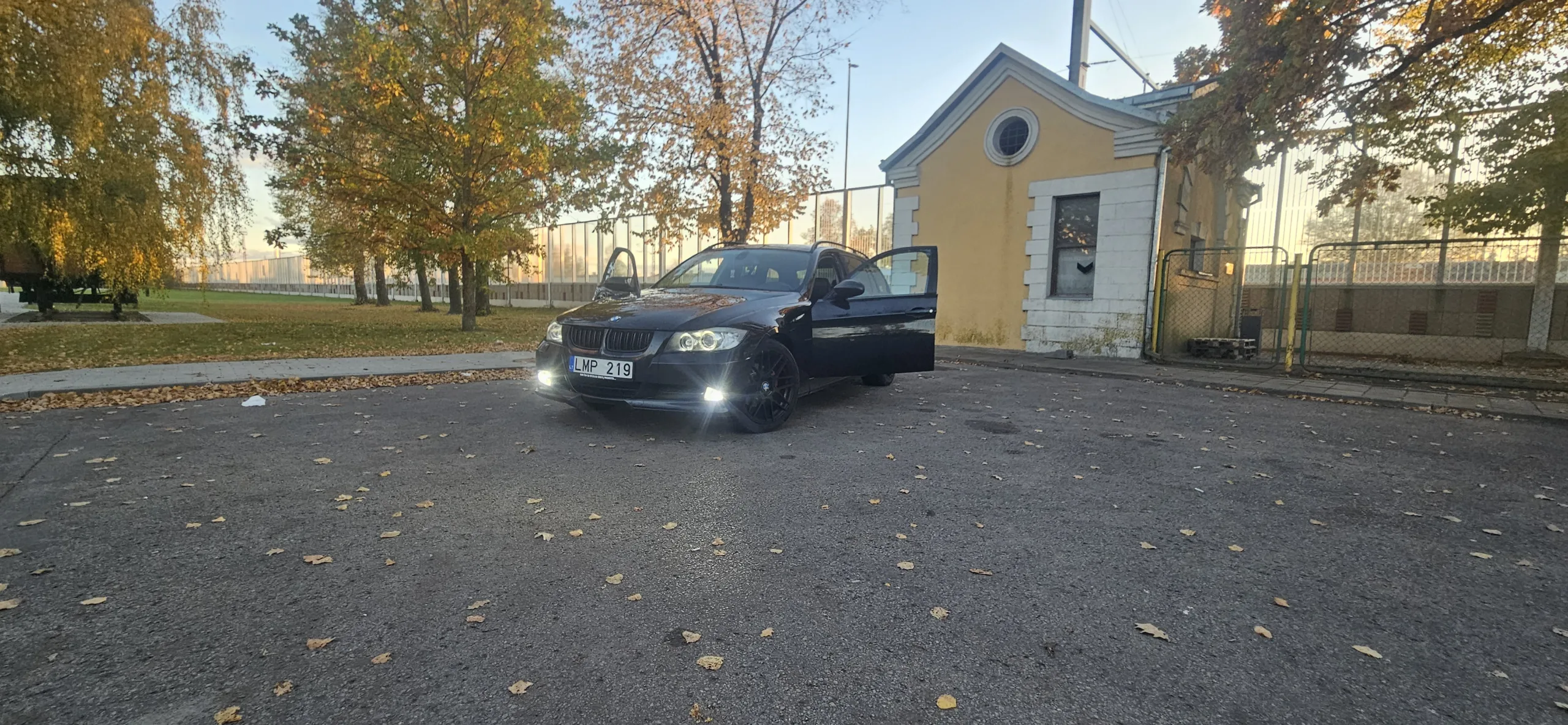 BMW 320i, 2006