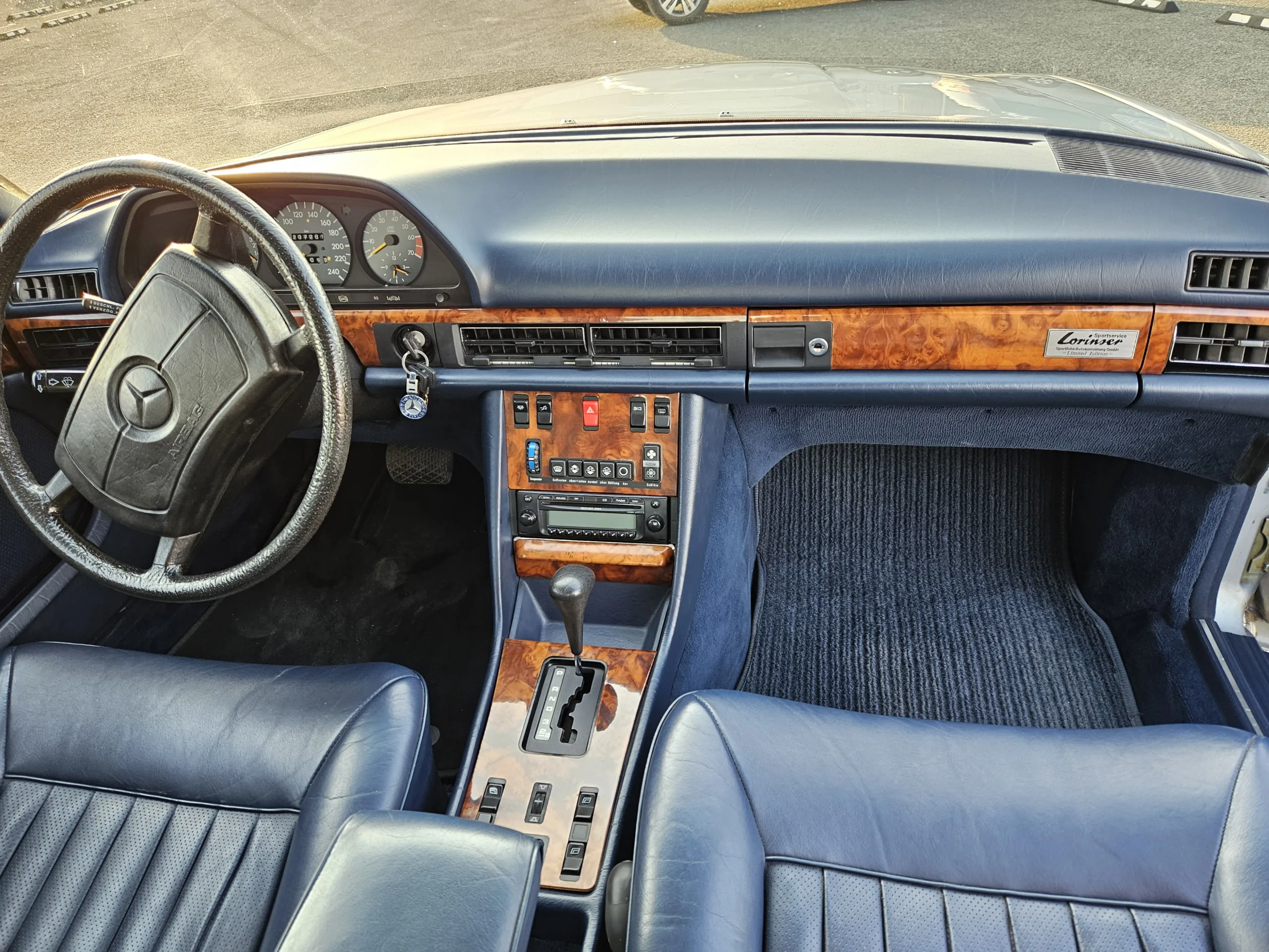 Mercedes-Benz 500, 1983
