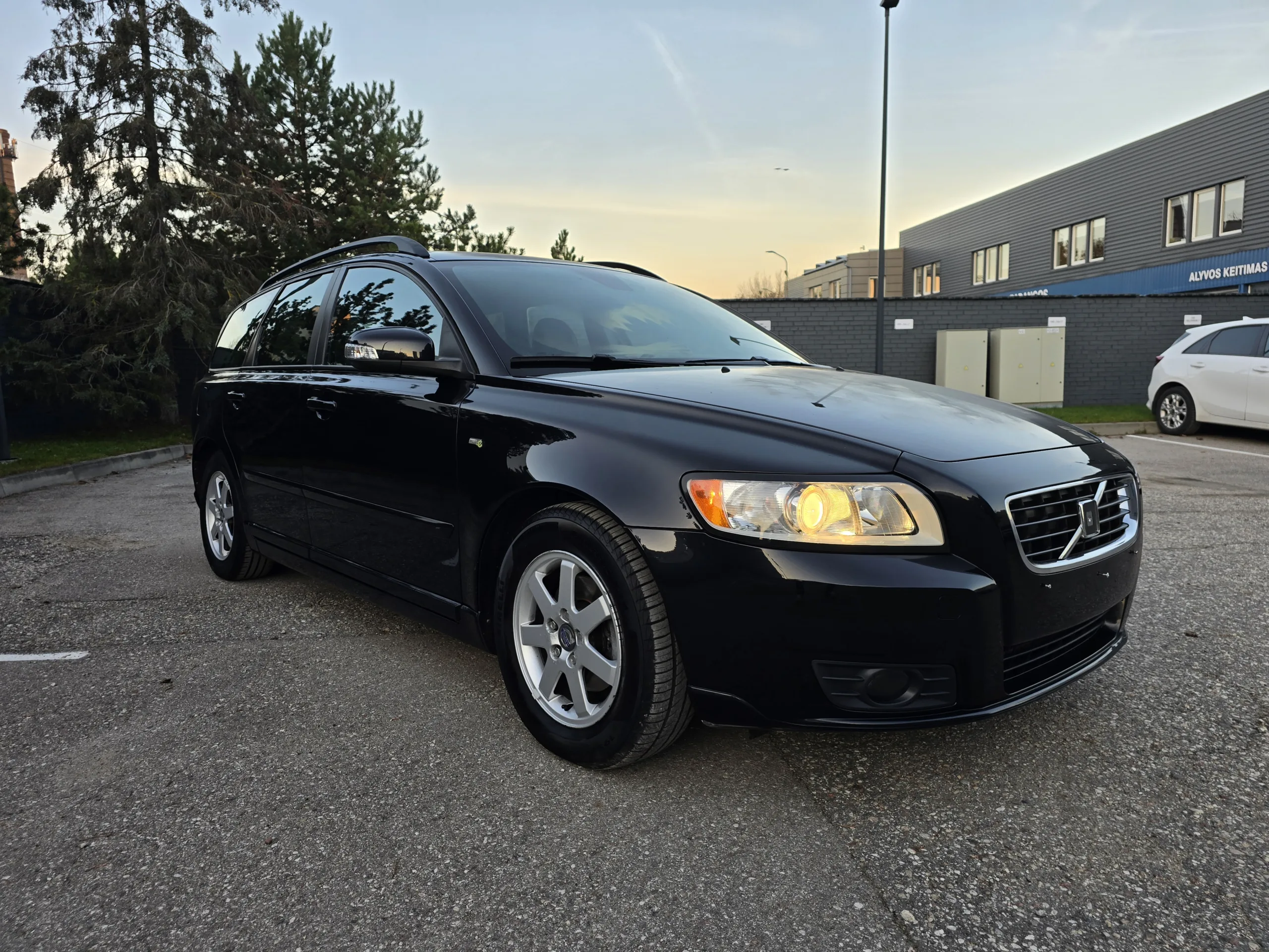 Volvo V50, 2009
