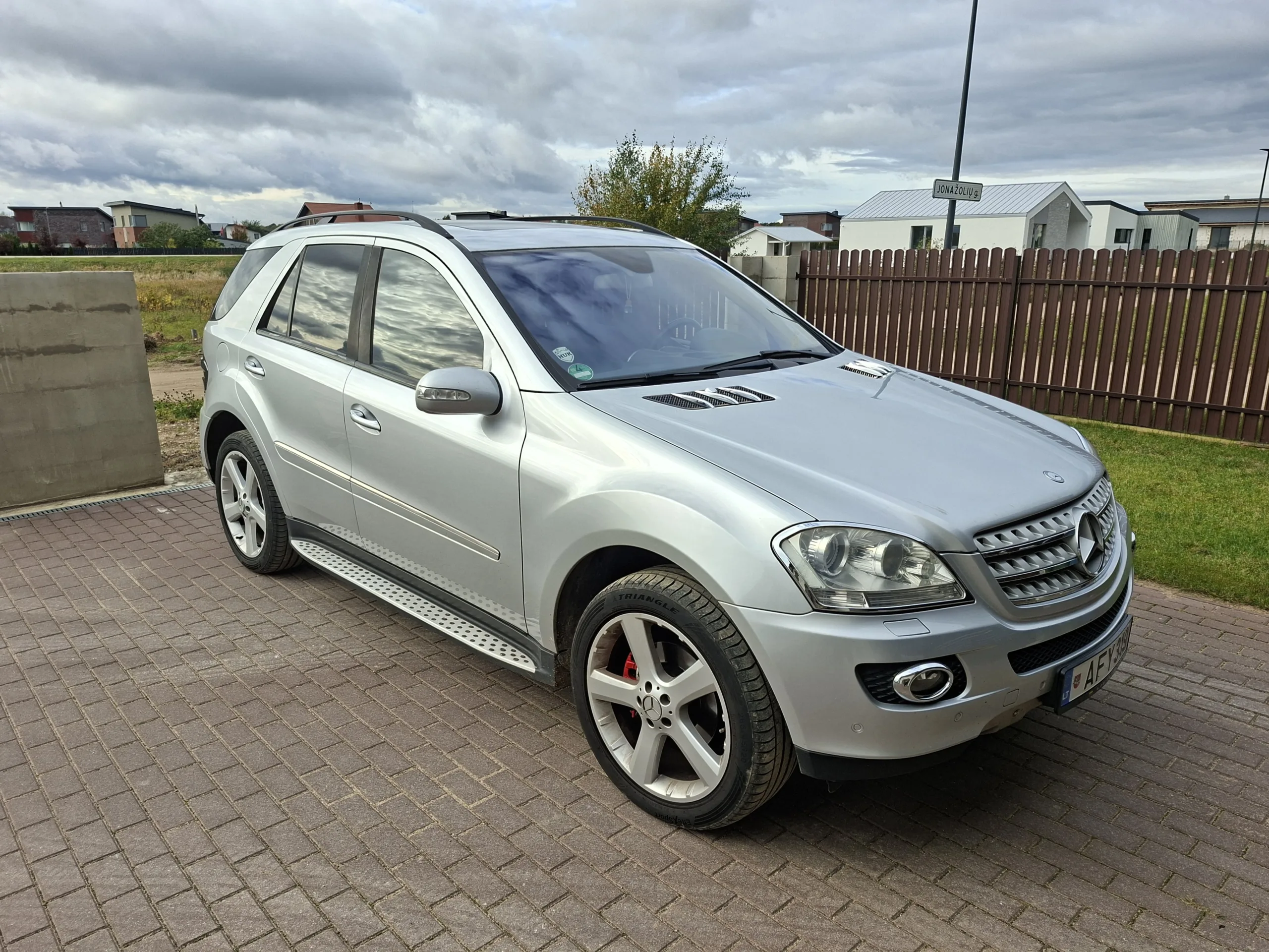 Mercedes-Benz ML320, 2008