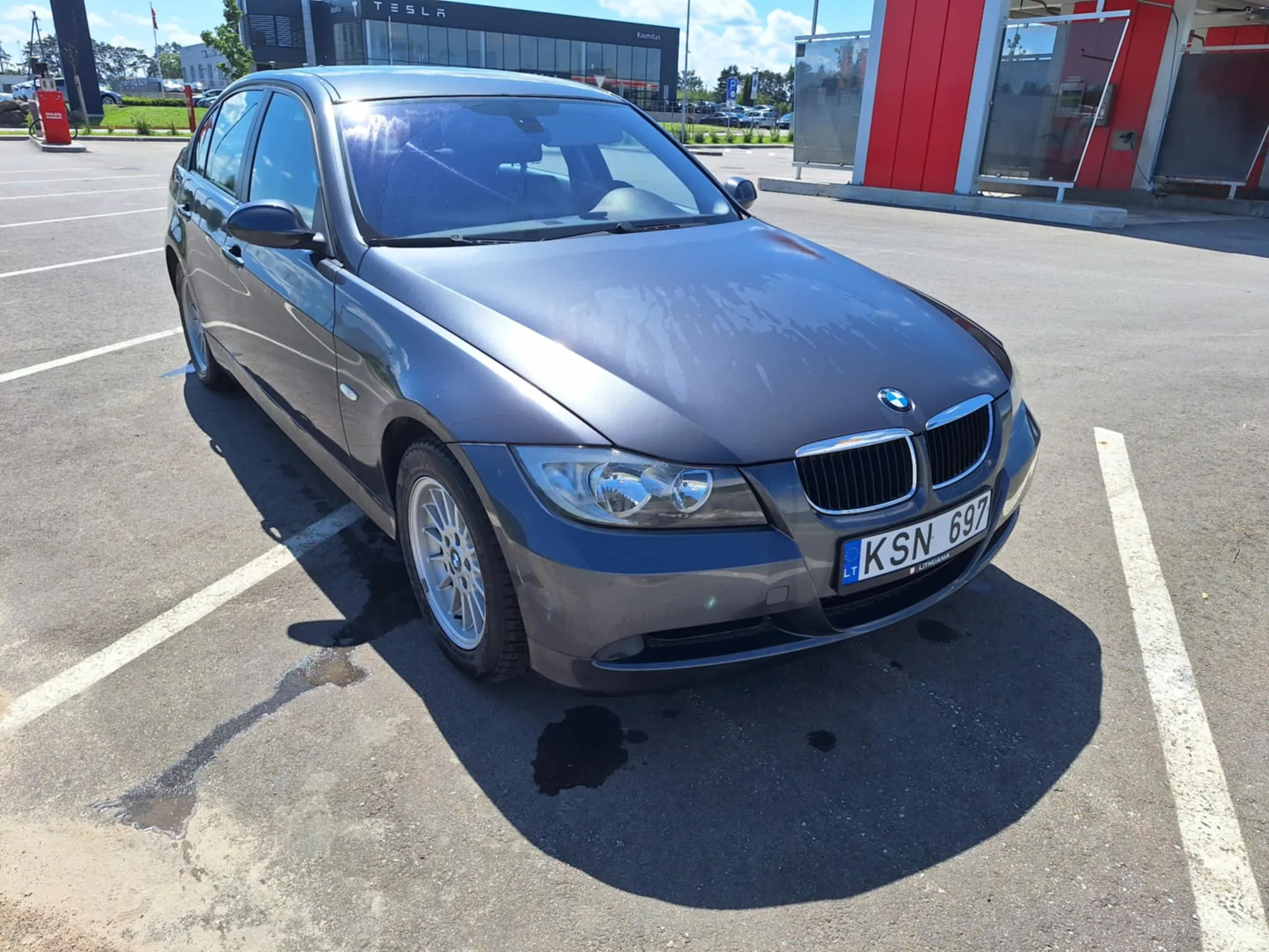 BMW 318, 2006