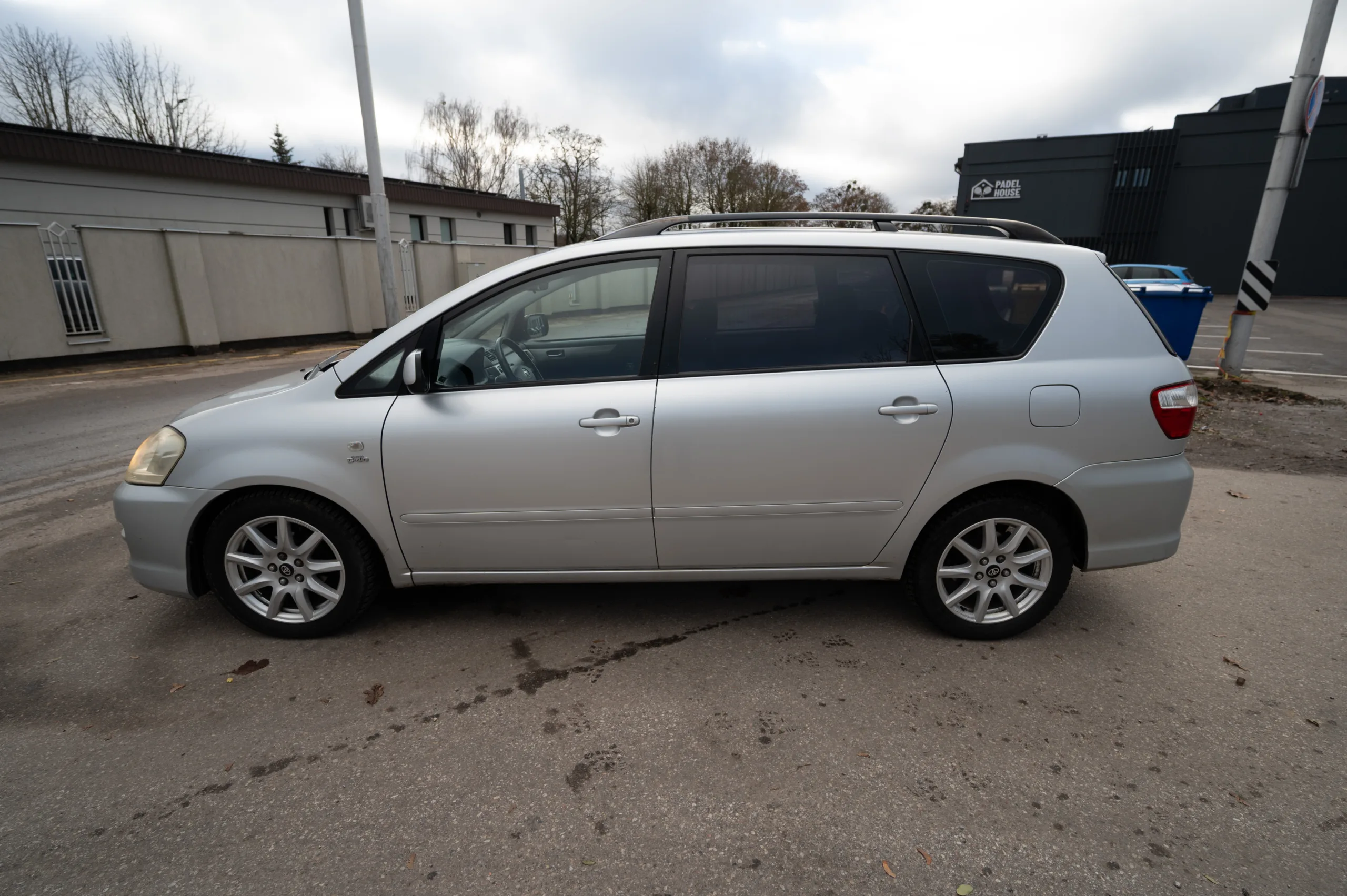 Toyota Avensis Verso, 2004