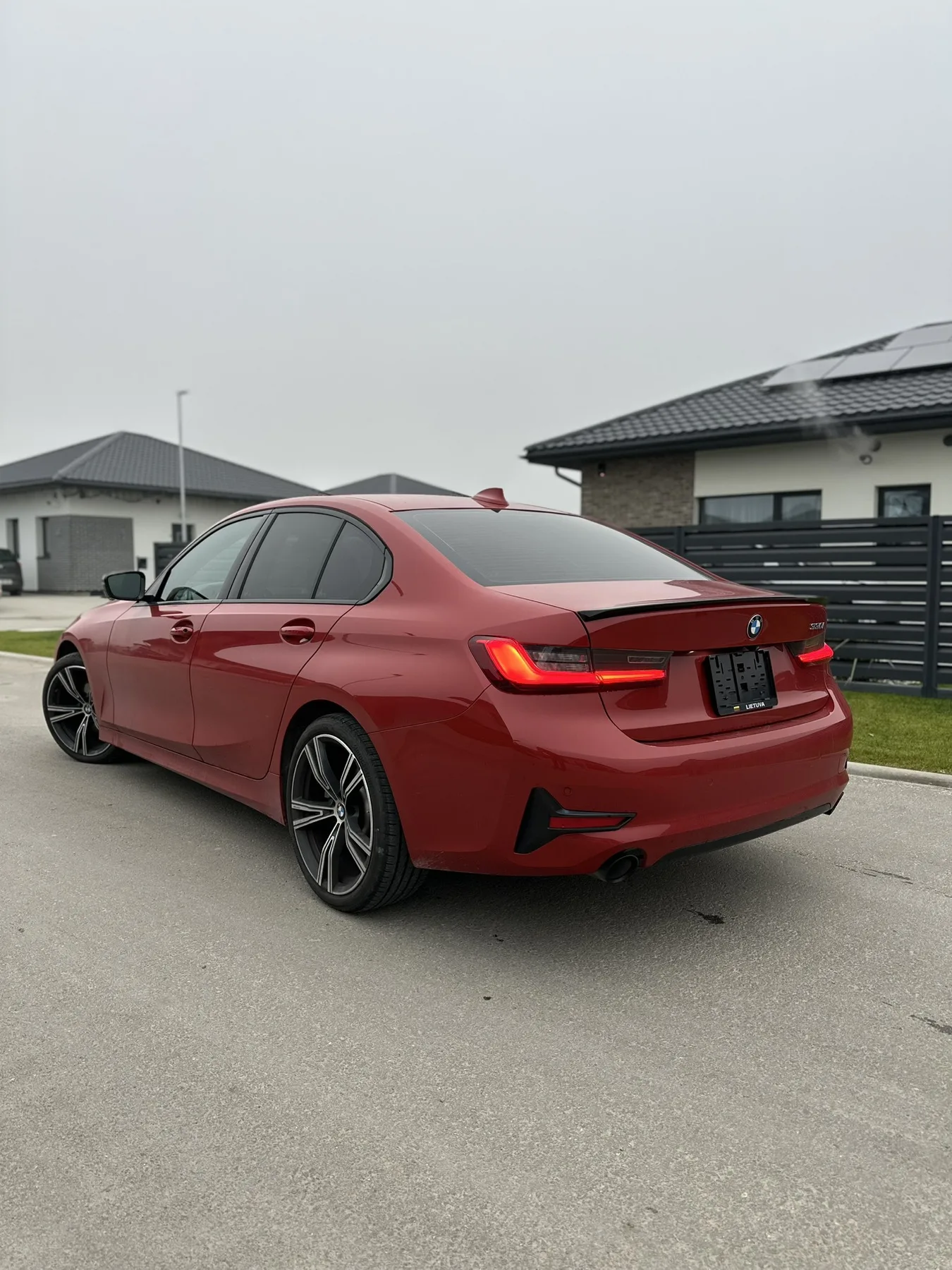BMW 330, 2021