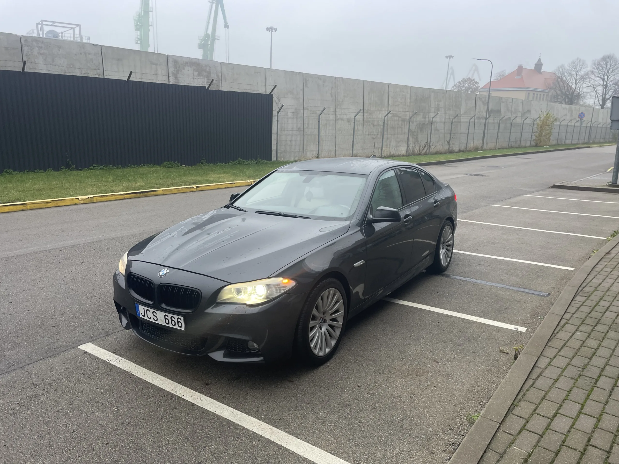 BMW 530, 2012