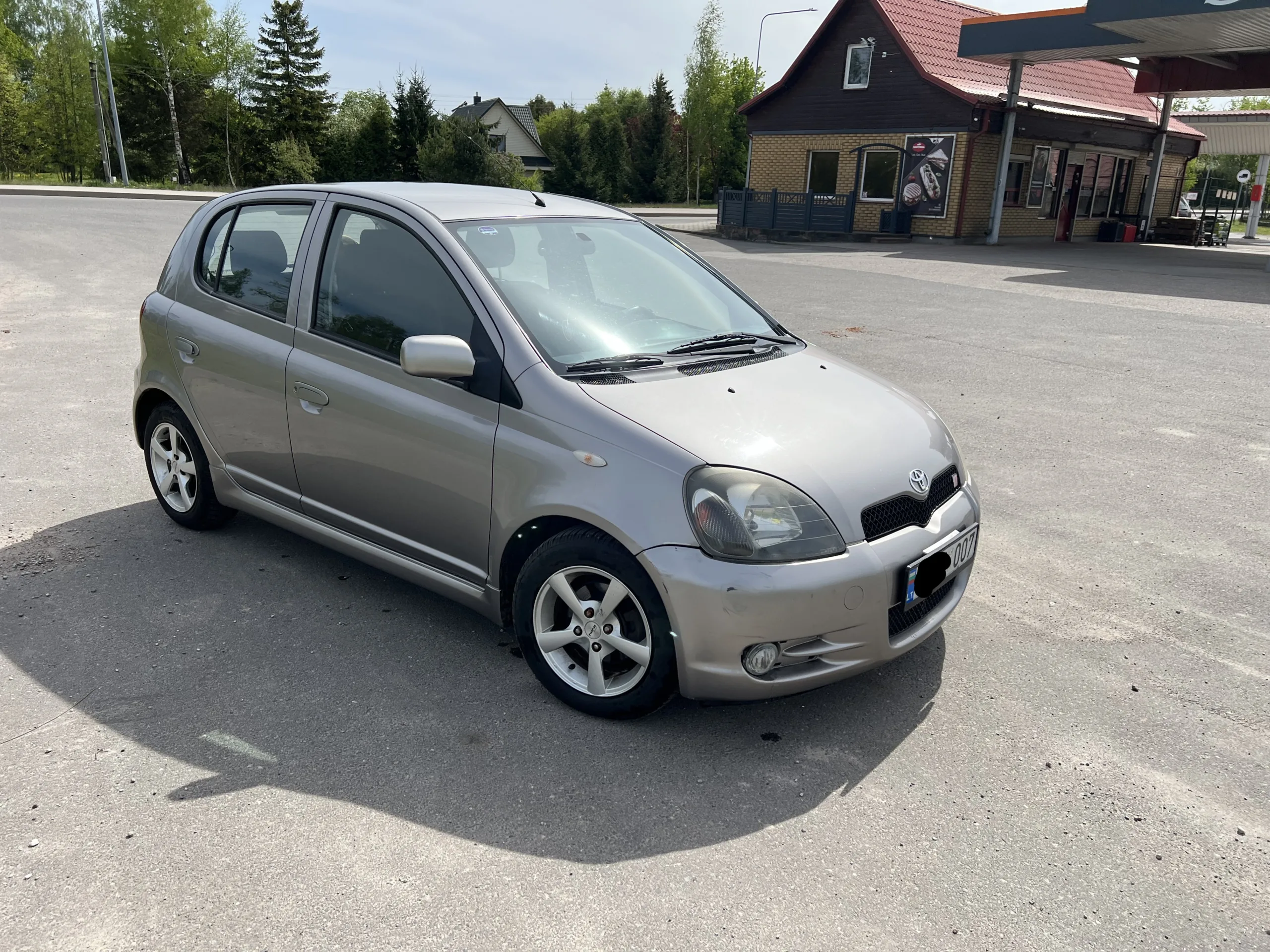 Toyota Yaris, 2001