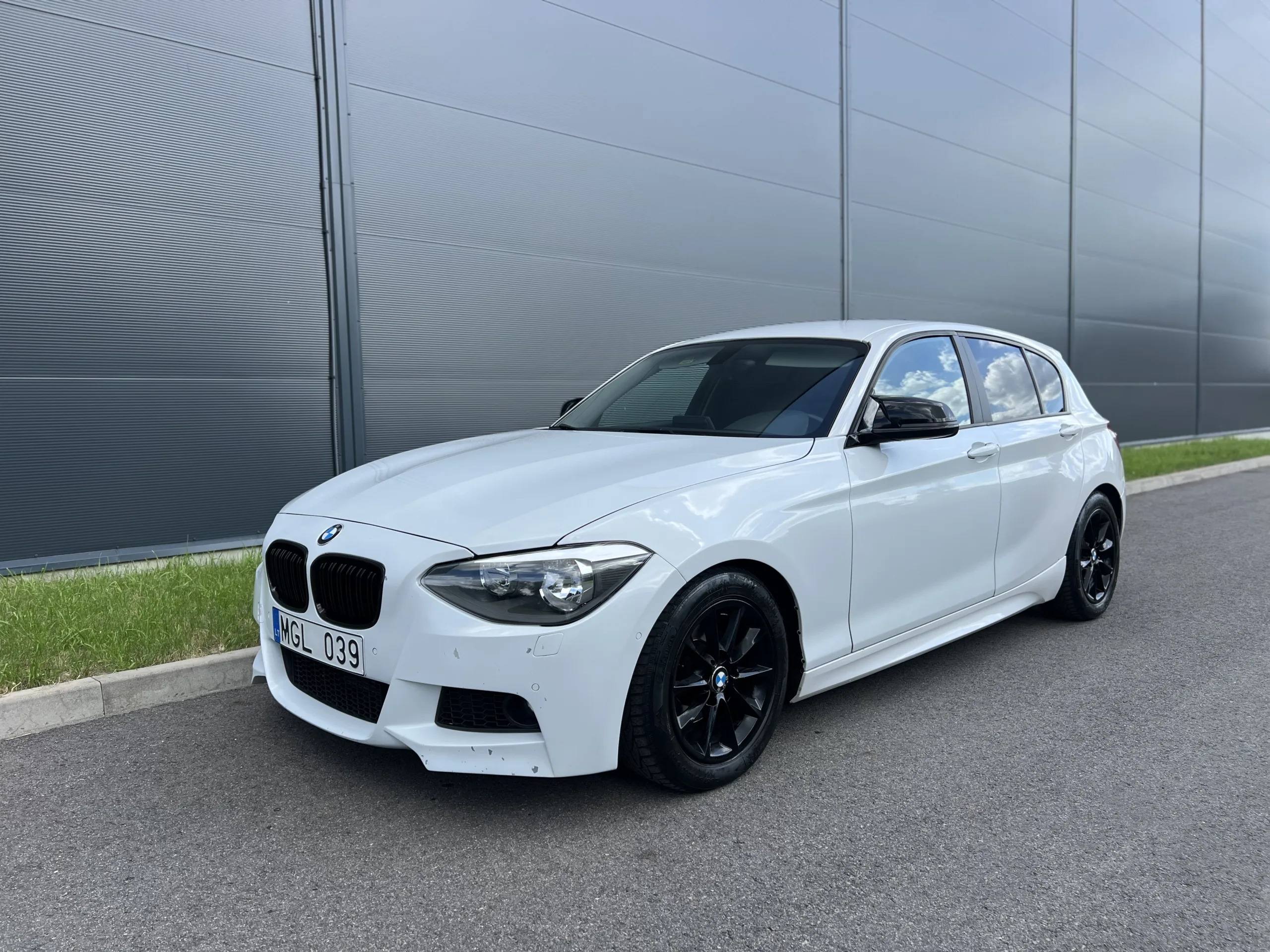 BMW 118, 2014