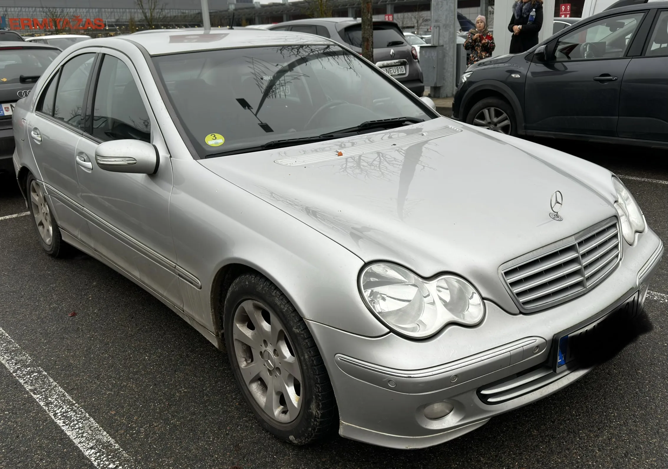 Mercedes-Benz C220, 2004