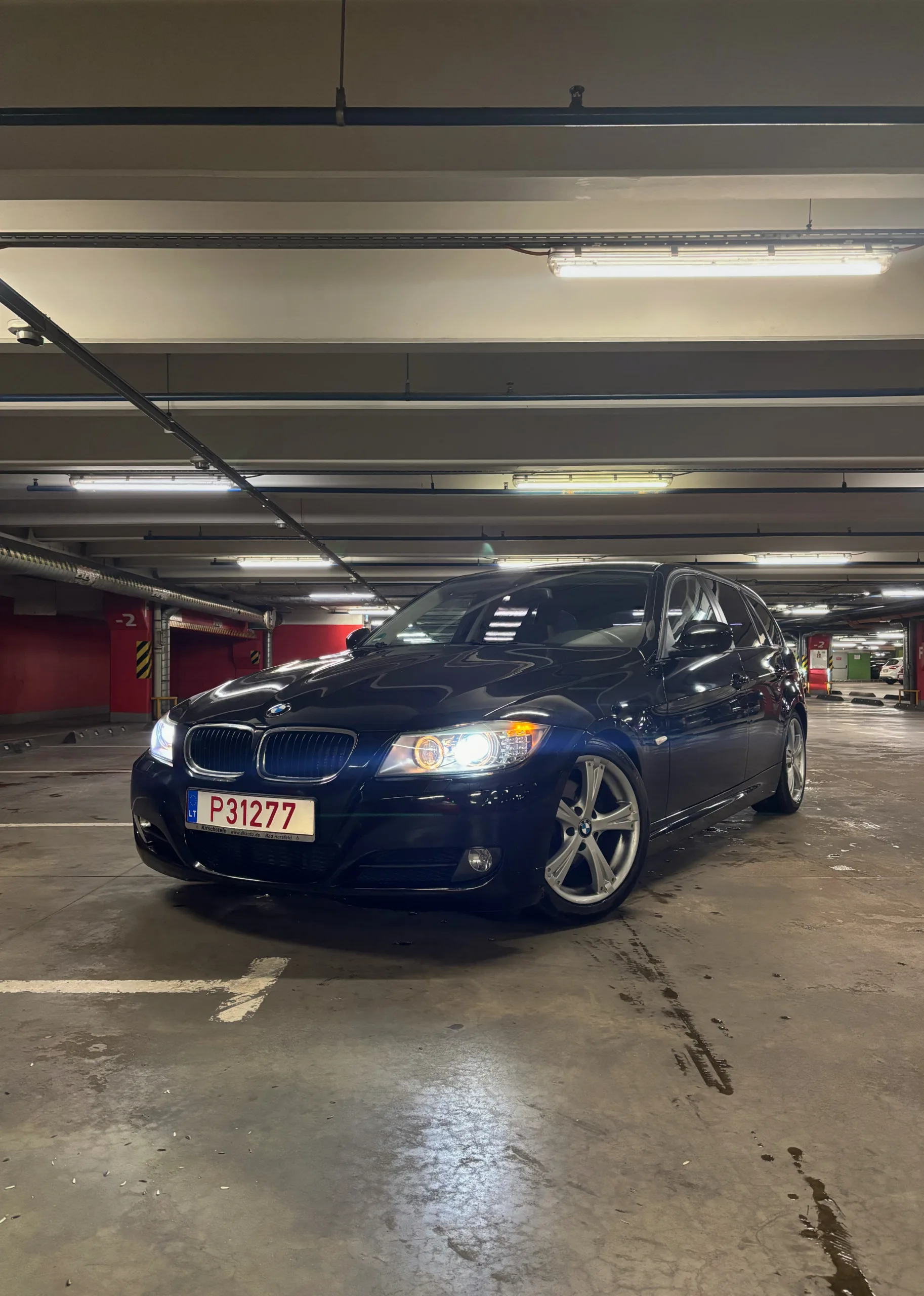 BMW 318, 2009