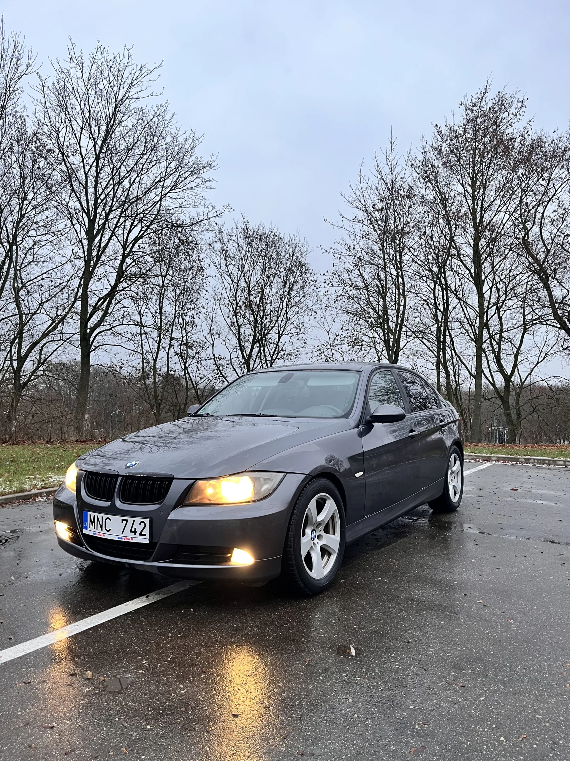 BMW 320i, 2007