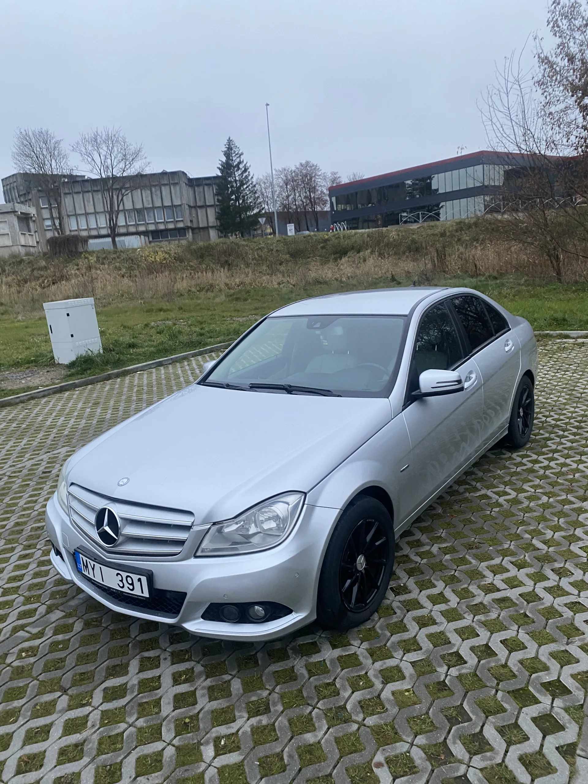Mercedes-Benz C200, 2011