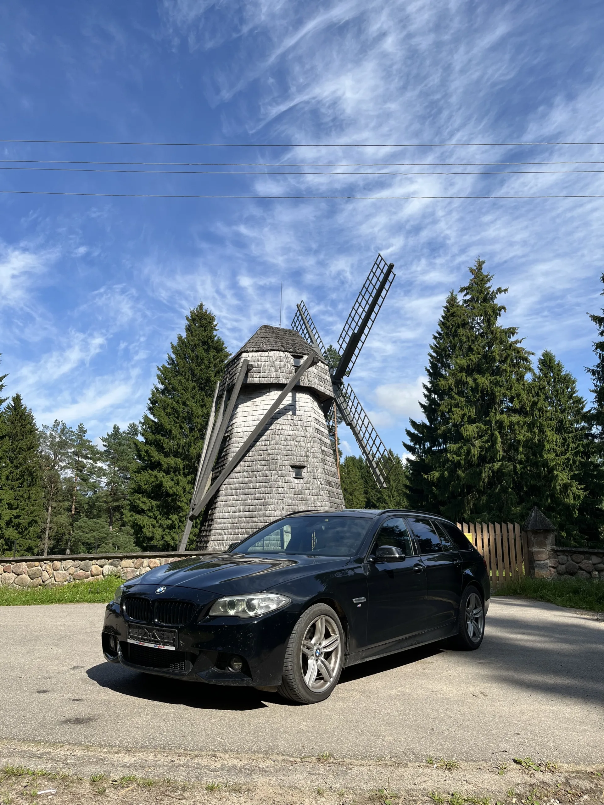 BMW 525, 2015