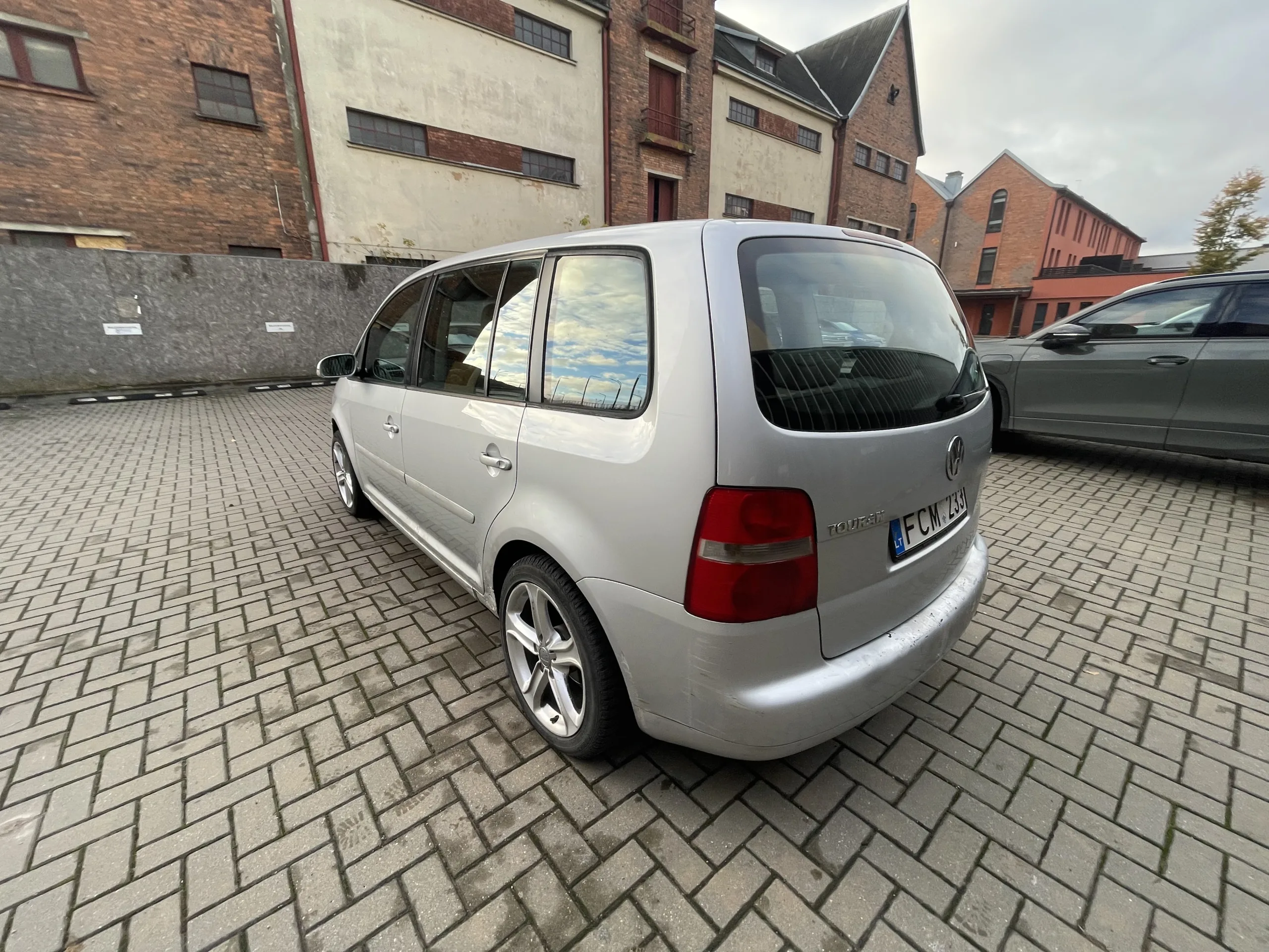 Volkswagen Touran, 2003